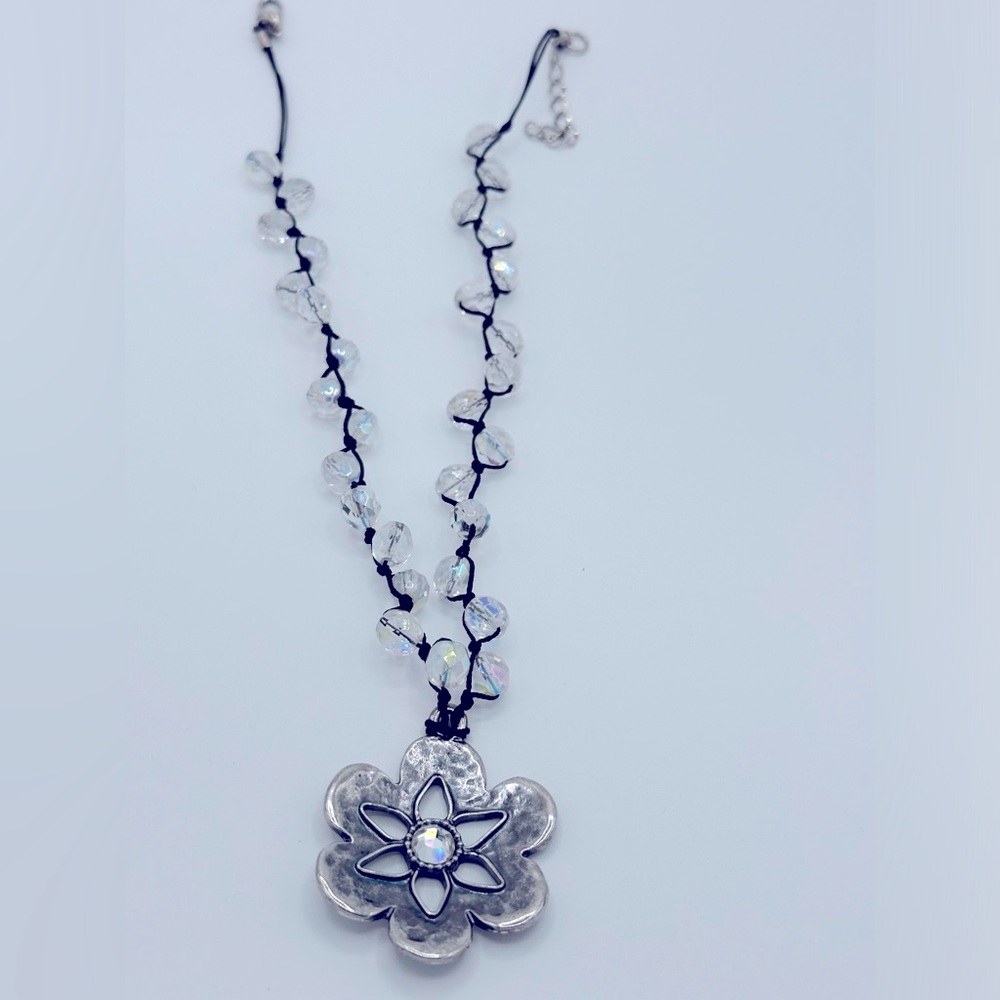 Silver Floral beaded Pendant Necklace 16 inches